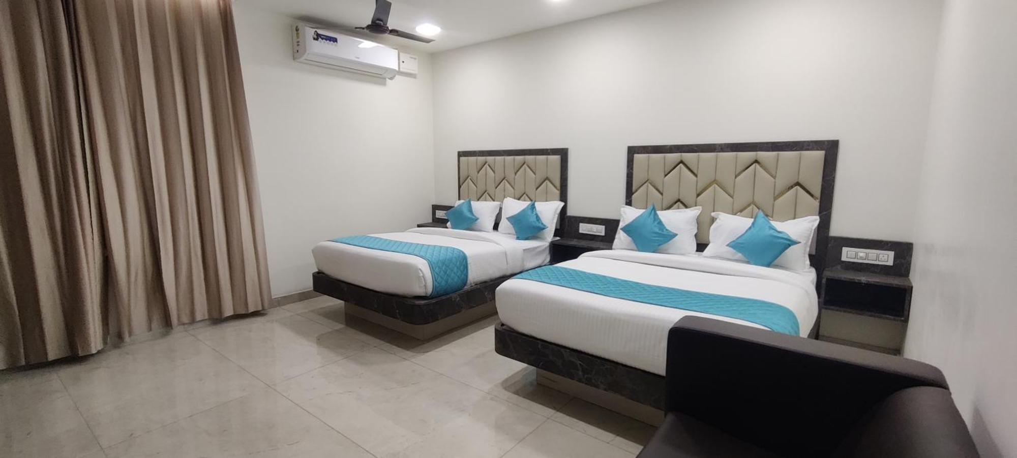 Balaji Residency Велангани Екстериор снимка