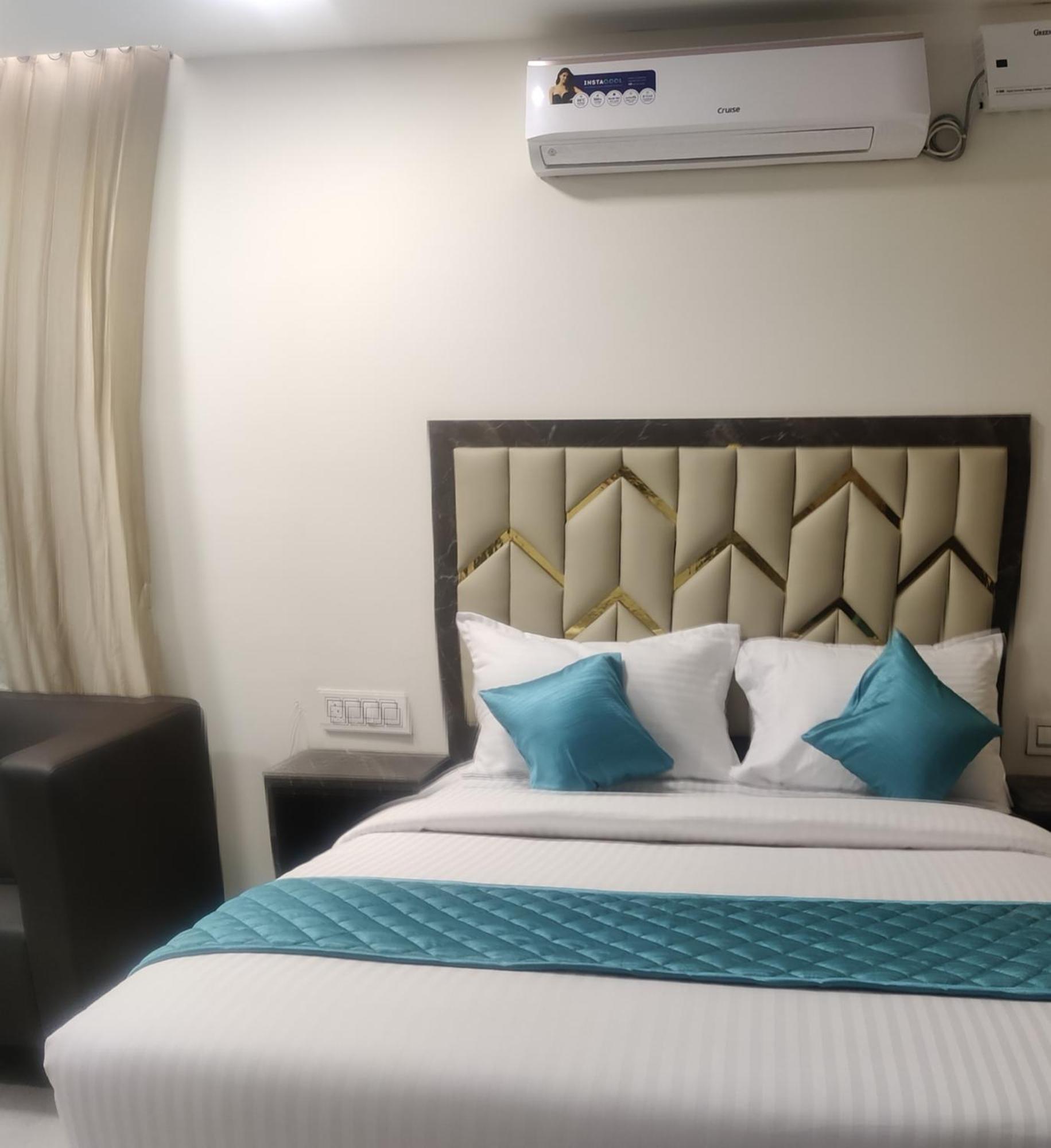 Balaji Residency Велангани Екстериор снимка